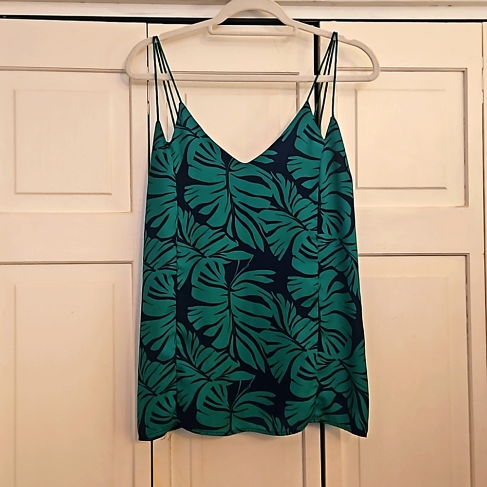 Size M (?) Skies are Blue (?) palm leaf cami